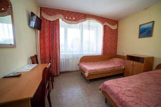 Гостиница «Академическая» Иркутск Стандартный двухместный номер с 2 отдельными кроватями-1